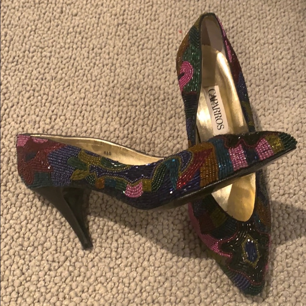 Pointy toe pumps